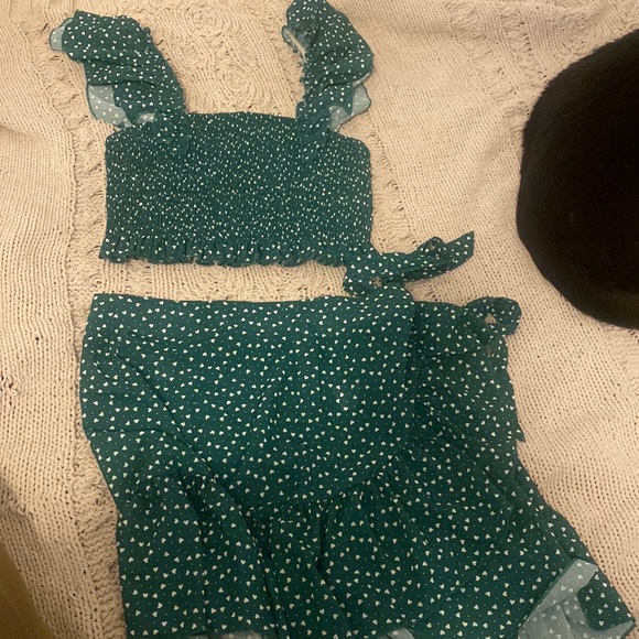 MakeMeChic Women's Two Piece Ruffle Trim Cami Crop Top And Wrap Skirt Set Medium - Picture 3 of 5